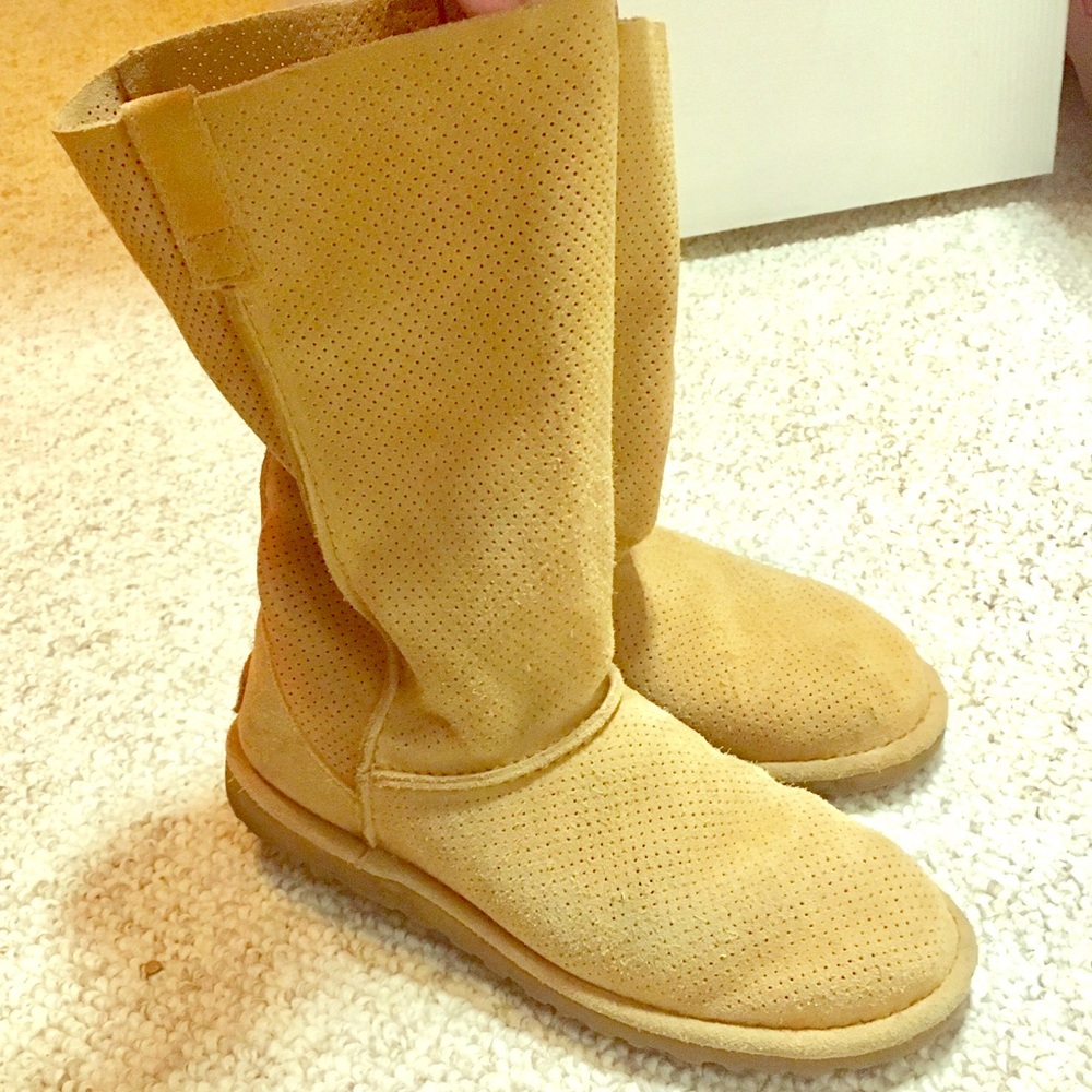 Fall Ugg Boots - image 1